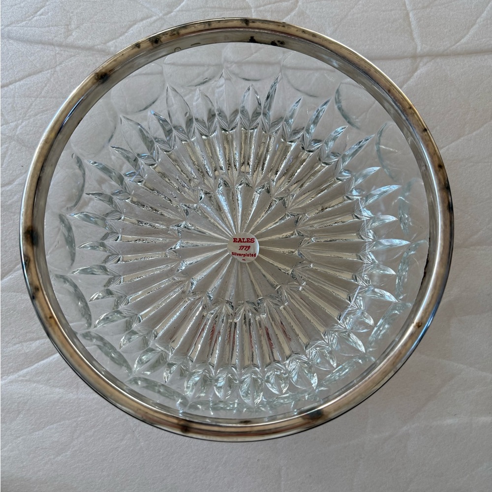 Reed & Barton Silver plated rimmed glass bowl